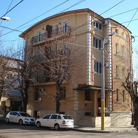Casa de hóspedes Edel 3*