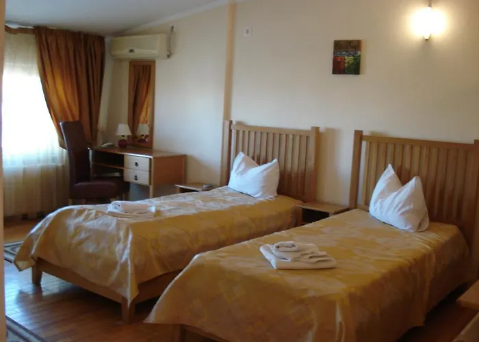 Edel Πανσιόν 3*